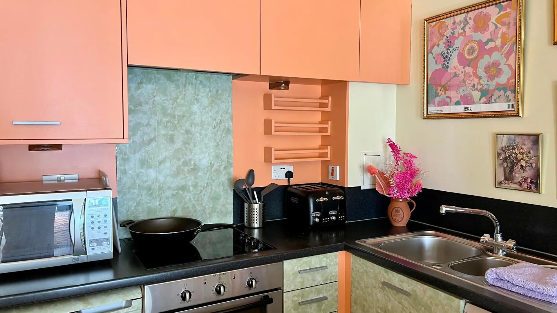 Artistic Apartment London